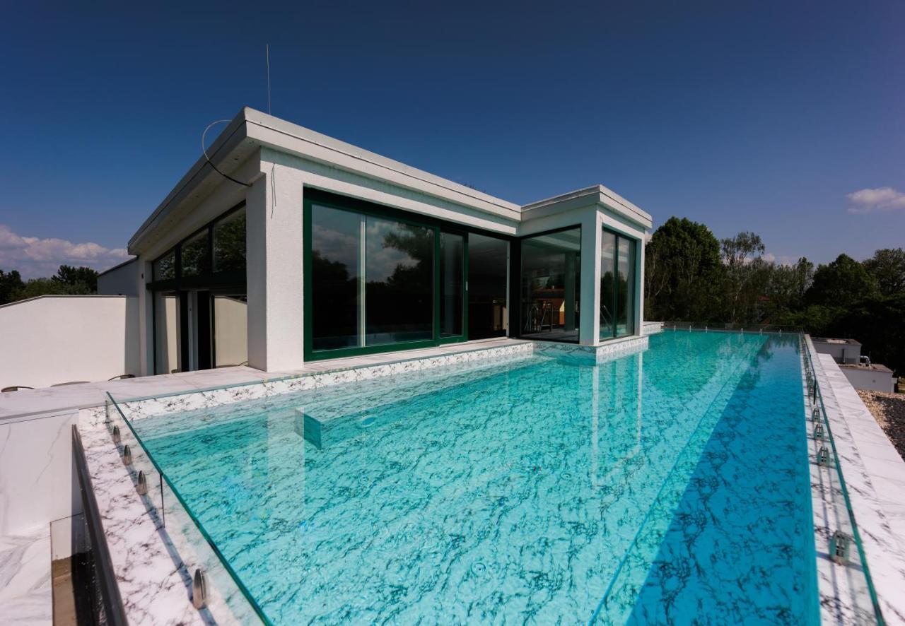 Villa Bauhaus Wellness Apartman Шиофок Экстерьер фото